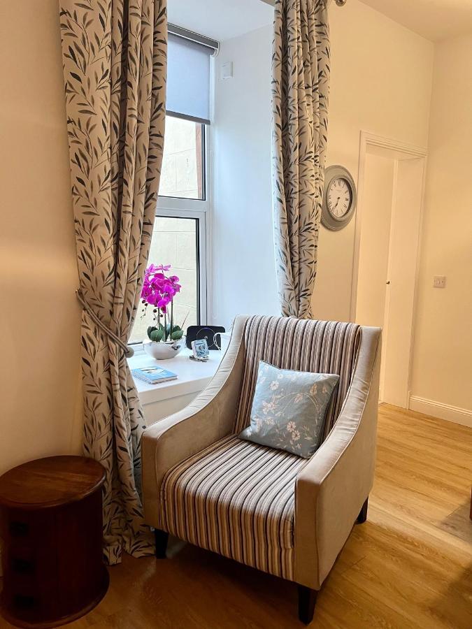 The Blue Door Apartment Къркъдбрайт Екстериор снимка