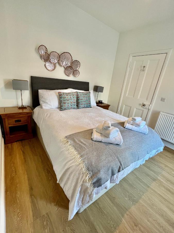 The Blue Door Apartment Къркъдбрайт Екстериор снимка
